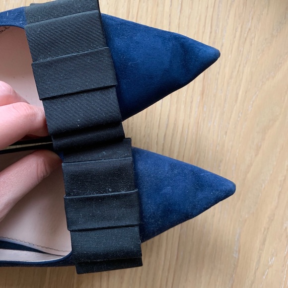 Miu Miu pointed toes flat navy and black - Picture 2 of 6
